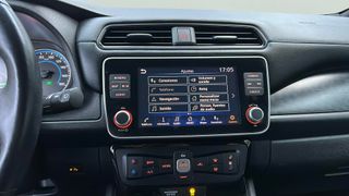 Nissan Leaf 40kWh Tekna ProPilot Park 110 kW (150 CV)