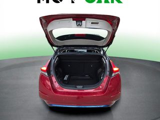 Nissan Leaf 40kWh Tekna ProPilot Park 110 kW (150 CV)