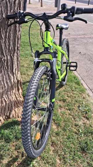 Bicicleta 24" Decathlon Rockrider ST500 Verde lima