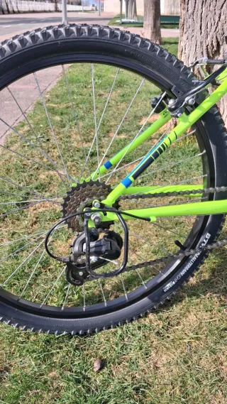 Bicicleta 24" Decathlon Rockrider ST500 Verde lima