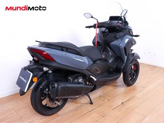 YAMAHA TRICITY 300