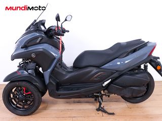 YAMAHA TRICITY 300