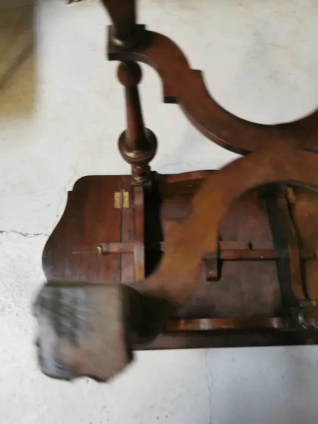 Mesita auxiliar alas fin S.XIX