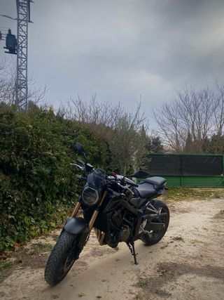 Honda CB650R A2 color negro