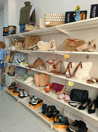 Liquidación total de Tienda Todo aprecio especiall