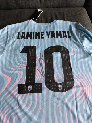 Camiseta Lamine Yamal Firmada Kings League