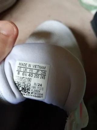 Zapatillas sin estrenar de adidas blancas