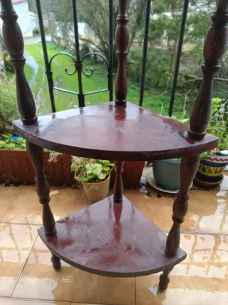 Esquinera de madera vintage