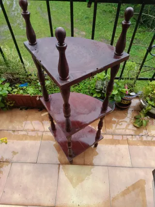 Esquinera de madera vintage