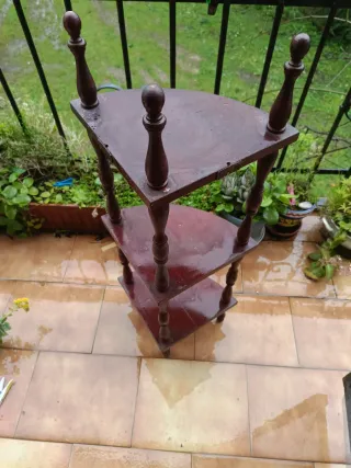 Esquinera de madera vintage