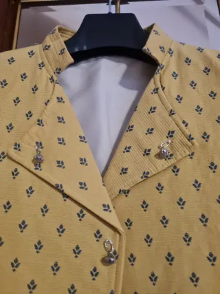 Chaleco fallero estampado