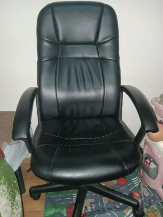 Silla de oficina/escritorio con ruedas