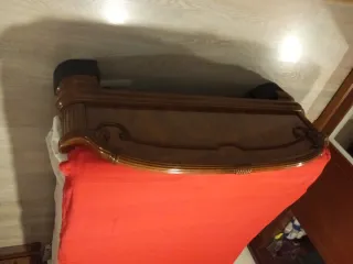 Guardaroba classico in legno per camera da letto