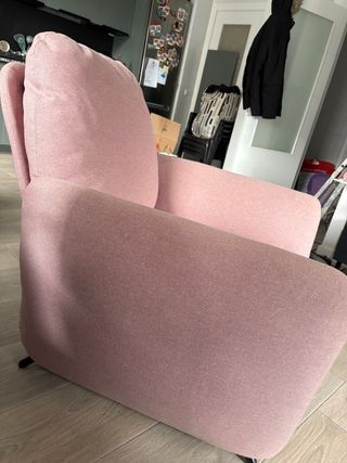 Butaca reclinable rosa cómoda