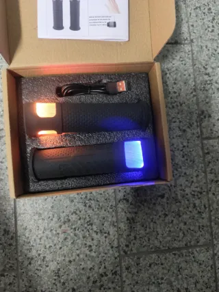 Manopole Bici con Indicatori Luminosi