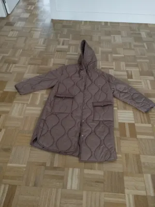 Plumas acolchada mujer marrón