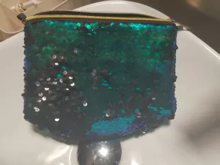 Pochette paillettes nere e verdi