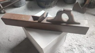 Cepillo carpintero madera antiguo