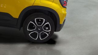 Jeep Avenger BEV Summit 115 kW (156 CV)