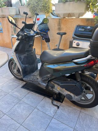 Aprilia 250 ie Maxi Scooter