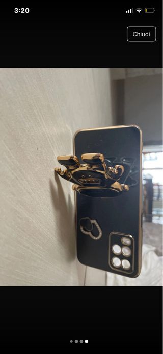 Cover Oppo A54s con astronauta e cuori