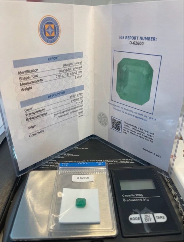 Esmeralda Brasileña 2.29Ct Natural IGE