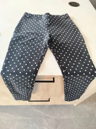 Pantalones Roberto lunares casi sin uso