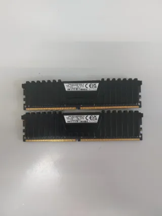 32GB RAM (2x16GB) DDR4 3200MHz Corsair Vengeance
