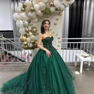 WhatsApp 687 095 722