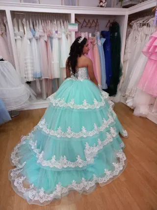 WhatsApp 687 095 722