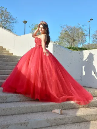 WhatsApp 687 095 722