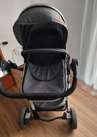 Cochecito de bebé gris