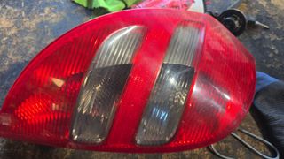 PILOTO TRASERO IZQUIERDO MERCEDES CLASE A W169