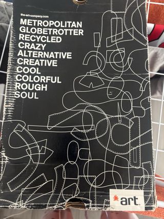 Zapatos de mujer grises y verdes, muy comodos.