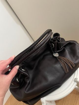 Bolso Furla en piel marrón con charm