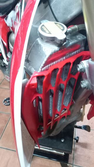 Honda CRF 250 Enduro/Motocross Roja y Blanca