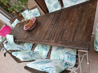 Conjunto Mesa, Tumbonas y Sillas Jardín