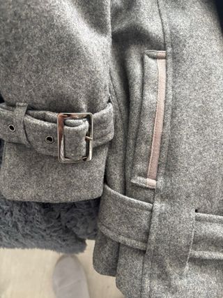 Chaqueta corta Adolfo Domínguez gris