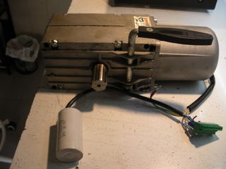 Motor puerta garaje Telcoma