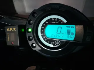 Yamaha FZ6 S1 Roja Sportbike