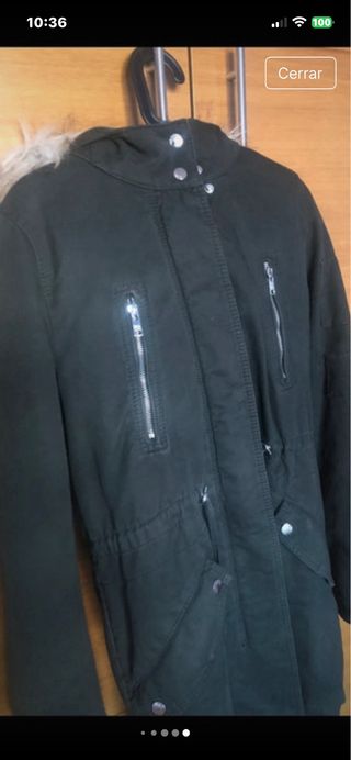 Abrigo Bershka verde militar talla S