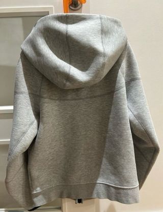 Nike tech gris niño talla L 147-158cm.