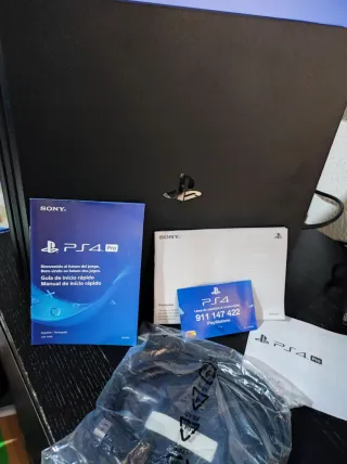 PS4 Pro 1TB Negra IMPECABLE!!