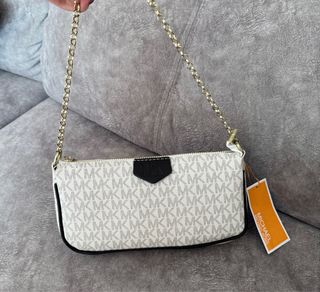 Set de bolsos y monedero de marca local