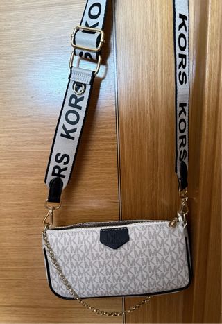 Set de bolsos y monedero de marca local