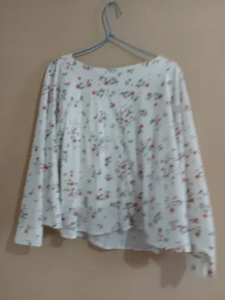 Blusa floral Bershka