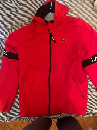 Chaqueta Lacoste Roja y Negra