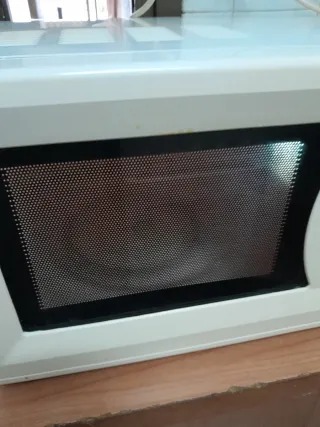 Microondas Newpol 17L con Grill