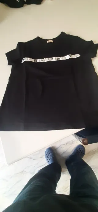 Maglietta nera con logo taglia xl