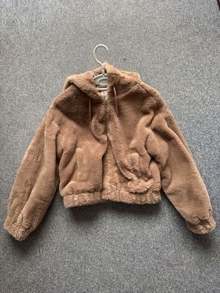 Chaqueta pelo capucha mujer Bershka